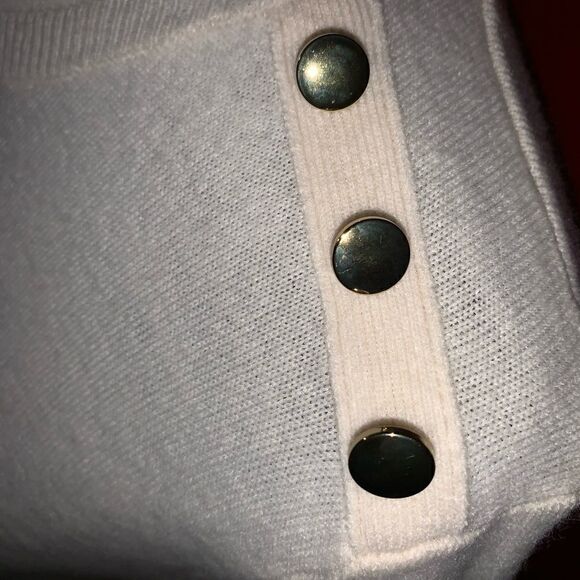 Atmosphere Sweater  - Picture 2 of 4